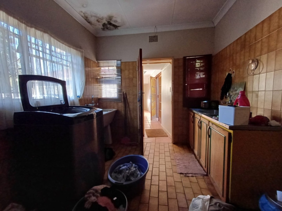 10 Bedroom Property for Sale in Orkney North West
